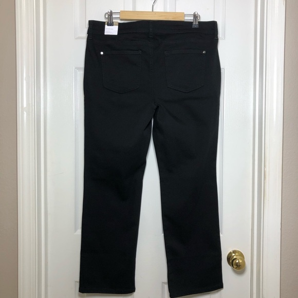 Chico’s Stretchy Mid Modern Rise Closet Staple Black Straight Jeans 2 Short 12-L - Picture 5 of 15